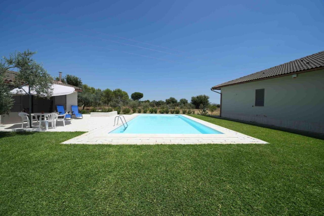 Accogliente Villa Con Piscina Caltagirone Exteriör bild